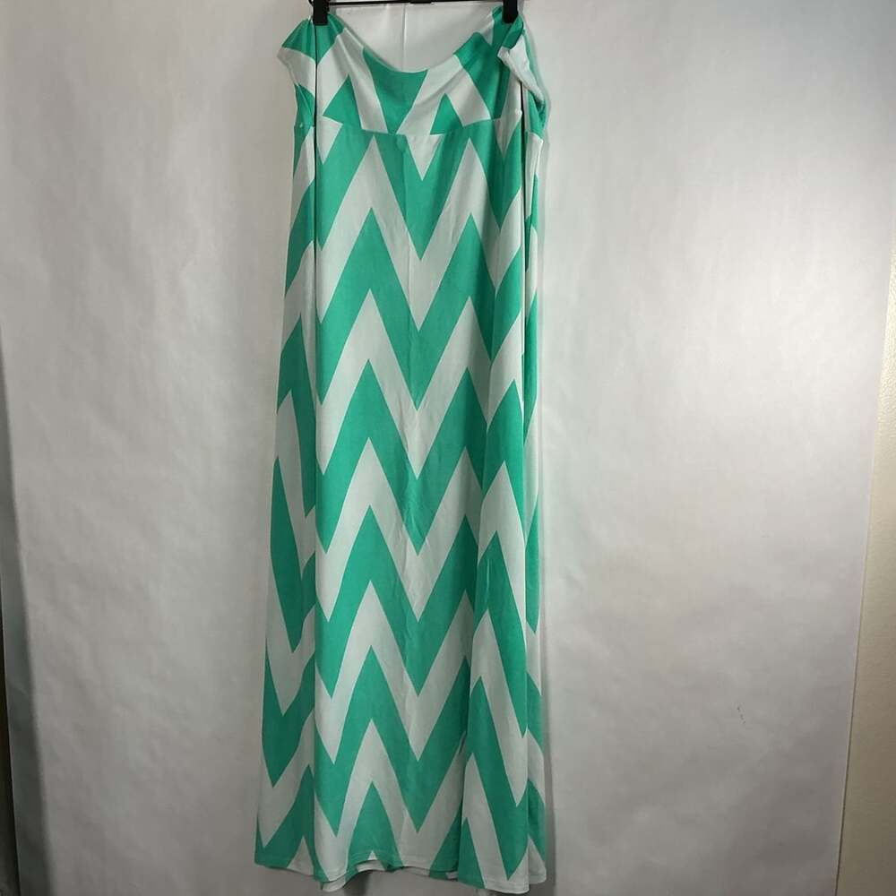 Moa Maxi Skirt Size 3XL Green White Chevron Stripe Long